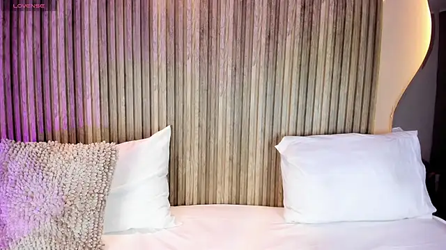 LiaTink online show from 02.26.26