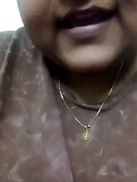 Snapshot of smile_pretty chatting on 02.12.25 smile pretty online show from 02.12.25