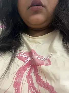 Snapshot of smile_pretty chatting on 02.26.26 smile pretty online show from 02.26.26