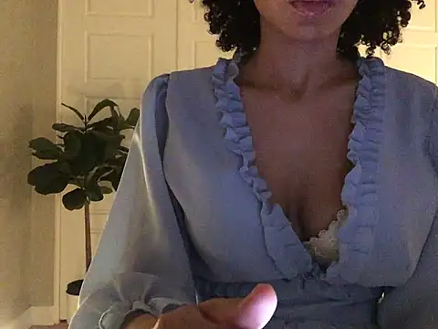 Snapshot of loveofbea chatting on 01.29.25 loveofbea online show from 01.29.25