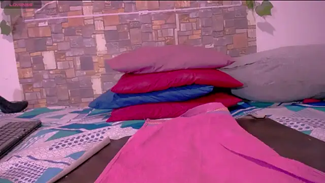 CrazyRousex online show from 02.18.26