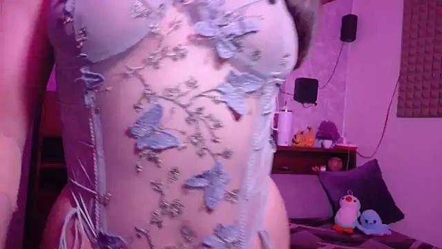 Snapshot of MidnightFlame chatting on 11.04.25 MidnightFlame online show from 11.04.25