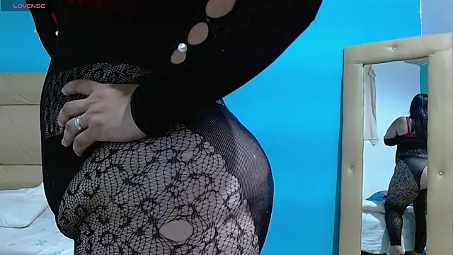 Stefanny Taylor  online show from 01.31.25