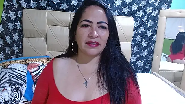 Stefanny Taylor  online show from 01.12.26