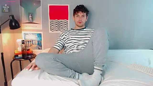 Elio555 online show from 12.21.25