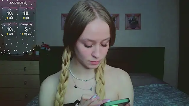 Snapshot of Lily__Devil chatting on 02.15.26 Lily Devil online show from 02.15.26