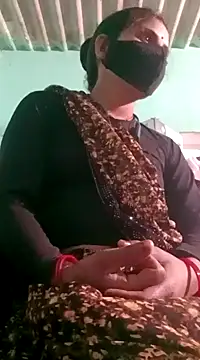 Snapshot of Hotsarina chatting on 01.24.25 Hotsarina online show from 01.24.25