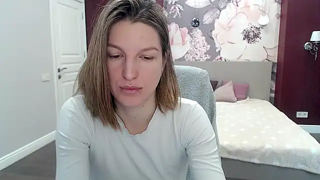 EmilyWalkeri online show from 02.06.25