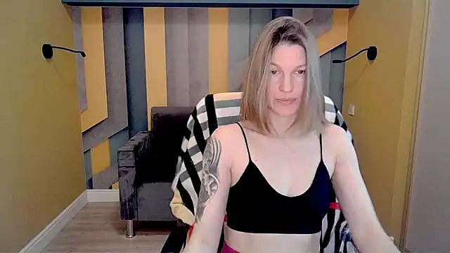 EmilyWalkeri online show from 02.24.25
