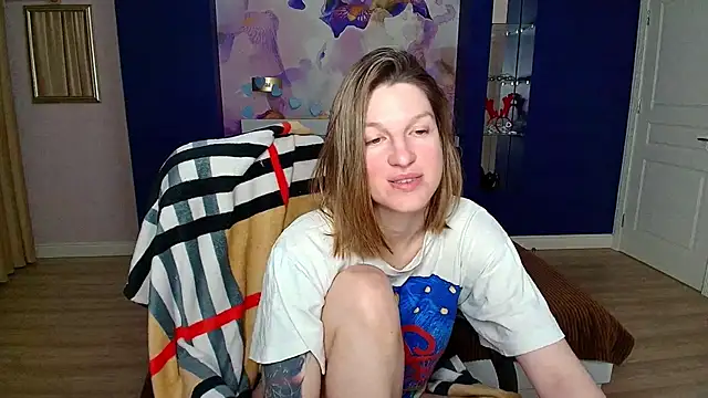 EmilyWalkeri online show from 03.08.25