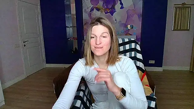 EmilyWalkeri online show from 03.15.25