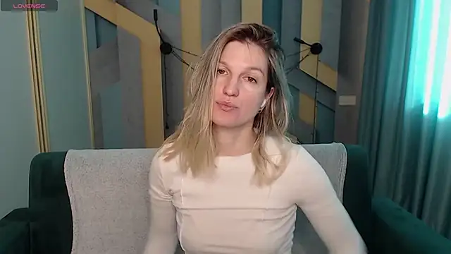 EmilyWalkeri online show from 02.09.26