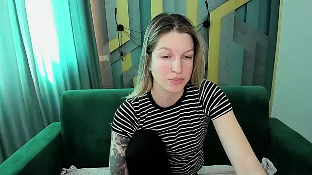 EmilyWalkeri online show from 04.05.26
