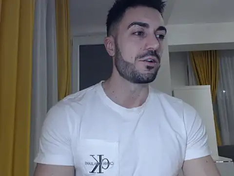 Snapshot of GoldenMark chatting on 01.26.25 GoldenMark online show from 01.26.25