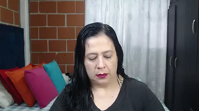 Snapshot of karlaton1977 chatting on 01.14.25 karlaton1977 online show from 01.14.25