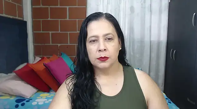 Snapshot of karlaton1977 chatting on 01.17.25 karlaton1977 online show from 01.17.25