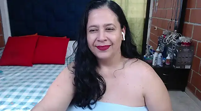 Snapshot of karlaton1977 chatting on 03.04.25 karlaton1977 online show from 03.04.25