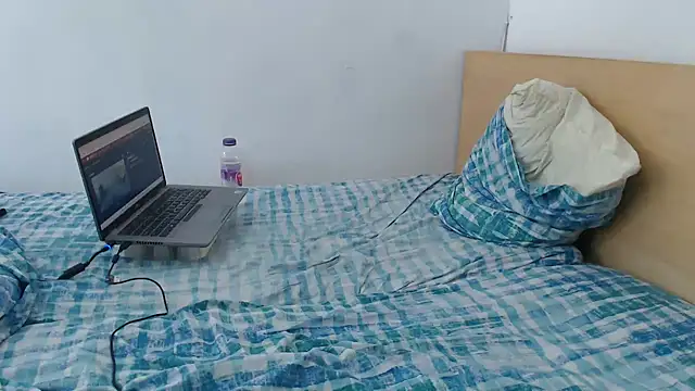 erikamavrik online show from 11.11.25