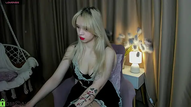 Valerie Woods online show from 03.27.26