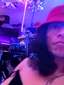 gurlnips online show from 03.14.26