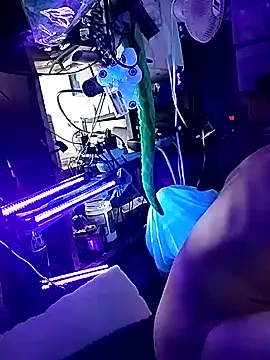 gurlnips online show from 03.16.26