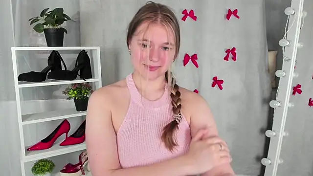 Rebecca Kelly online show from 01.28.25