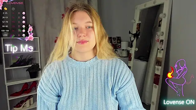 Rebecca Kelly online show from 09.12.25