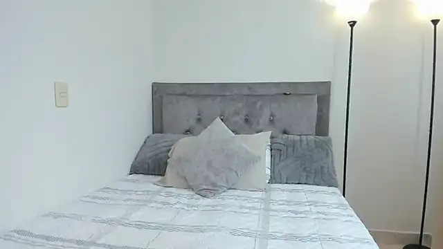 DarlinJones online show from 12.27.24