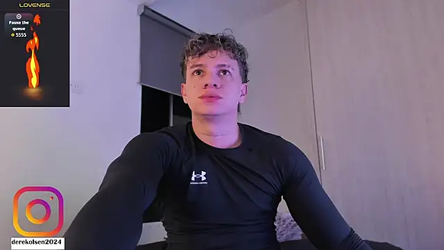 Snapshot of DerekOlsen chatting on 11.09.25 DerekOlsen online show from 11.09.25