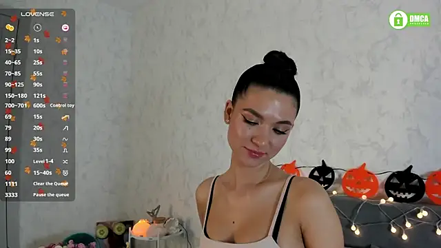 pretty yong cat online show from 10.29.25