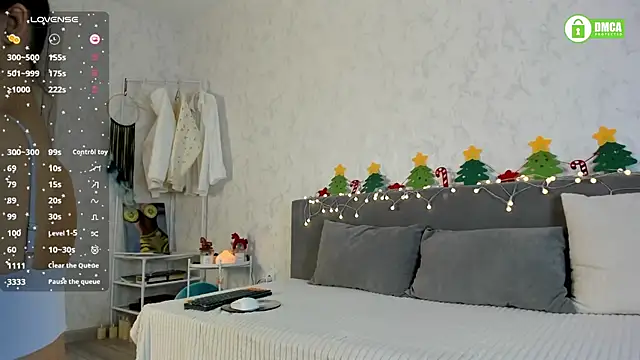 pretty yong cat online show from 12.17.25