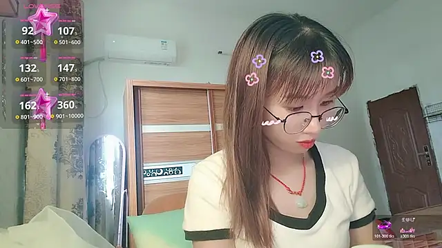 Snapshot of Lili_666 chatting on 06.18.26 Lili 666 online show from 06.18.26