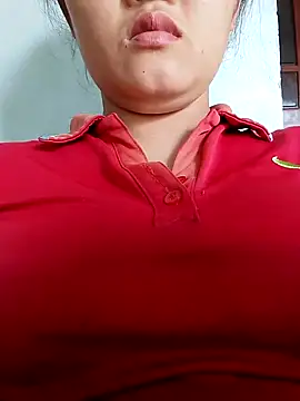 Snapshot of Hotpussy3ox chatting on 09.26.25 Hotpussy3ox online show from 09.26.25