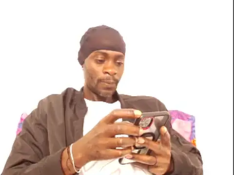 Snapshot of phillip-hot chatting on 12.30.24 phillip-hot online show from 12.30.24