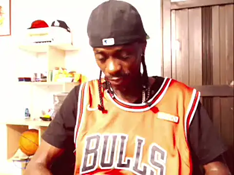 Snapshot of phillip-hot chatting on 01.28.25 phillip-hot online show from 01.28.25