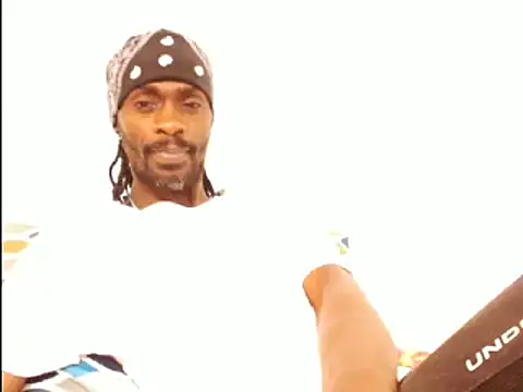 Snapshot of phillip-hot chatting on 02.17.25 phillip-hot online show from 02.17.25