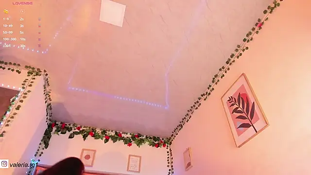 Snapshot of Valeria_Thompson1 chatting on 11.11.25 Valeria Thompson1 online show from 11.11.25