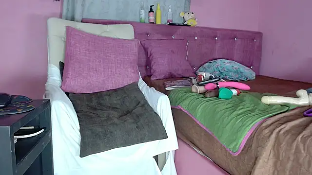 KeillyDiaz online show from 01.20.25