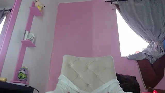 KeillyDiaz online show from 09.12.25