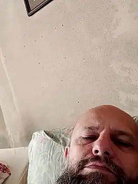 Snapshot of AlexandruCsaba chatting on 01.10.25 AlexandruCsaba online show from 01.10.25