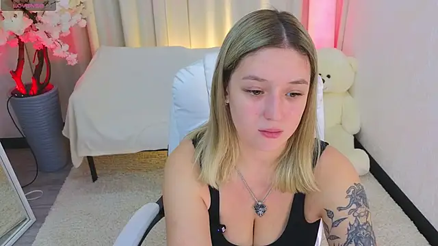 JessRosen online show from 11.27.25