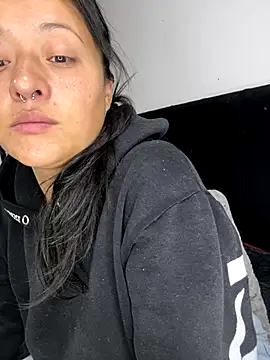 jjulietha95 online show from 11.05.25