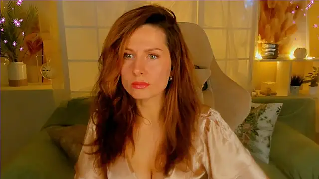 Snapshot of April_o_Nill chatting on 12.23.24 April o Nill online show from 12.23.24