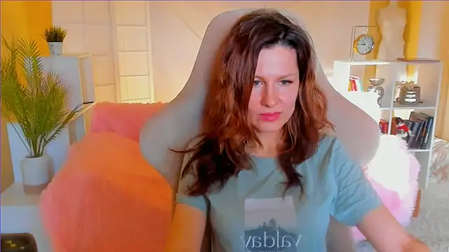 Snapshot of April_o_Nill chatting on 01.24.25 April o Nill online show from 01.24.25