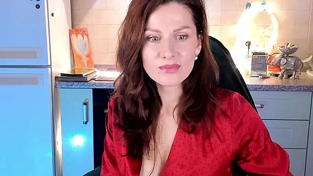 Snapshot of April_o_Nill chatting on 10.06.25 April o Nill online show from 10.06.25