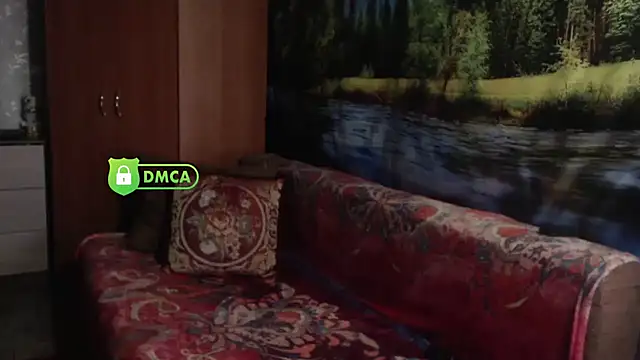 Snapshot of RositaSky chatting on 12.19.24 RositaSky online show from 12.19.24