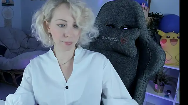 LylithSkye online show from 02.01.25