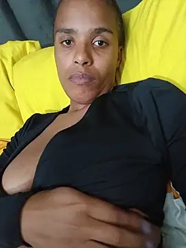Snapshot of SexySlenderLexy chatting on 06.17.26 SexySlenderLexy online show from 06.17.26