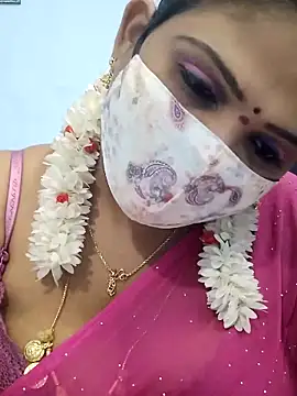 Snapshot of malliga98 chatting on 12.20.25 malliga98 online show from 12.20.25