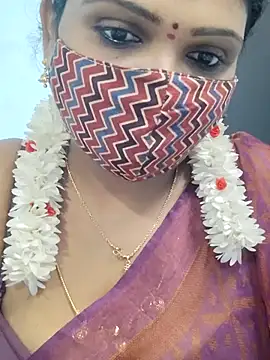 Snapshot of malliga98 chatting on 12.22.25 malliga98 online show from 12.22.25